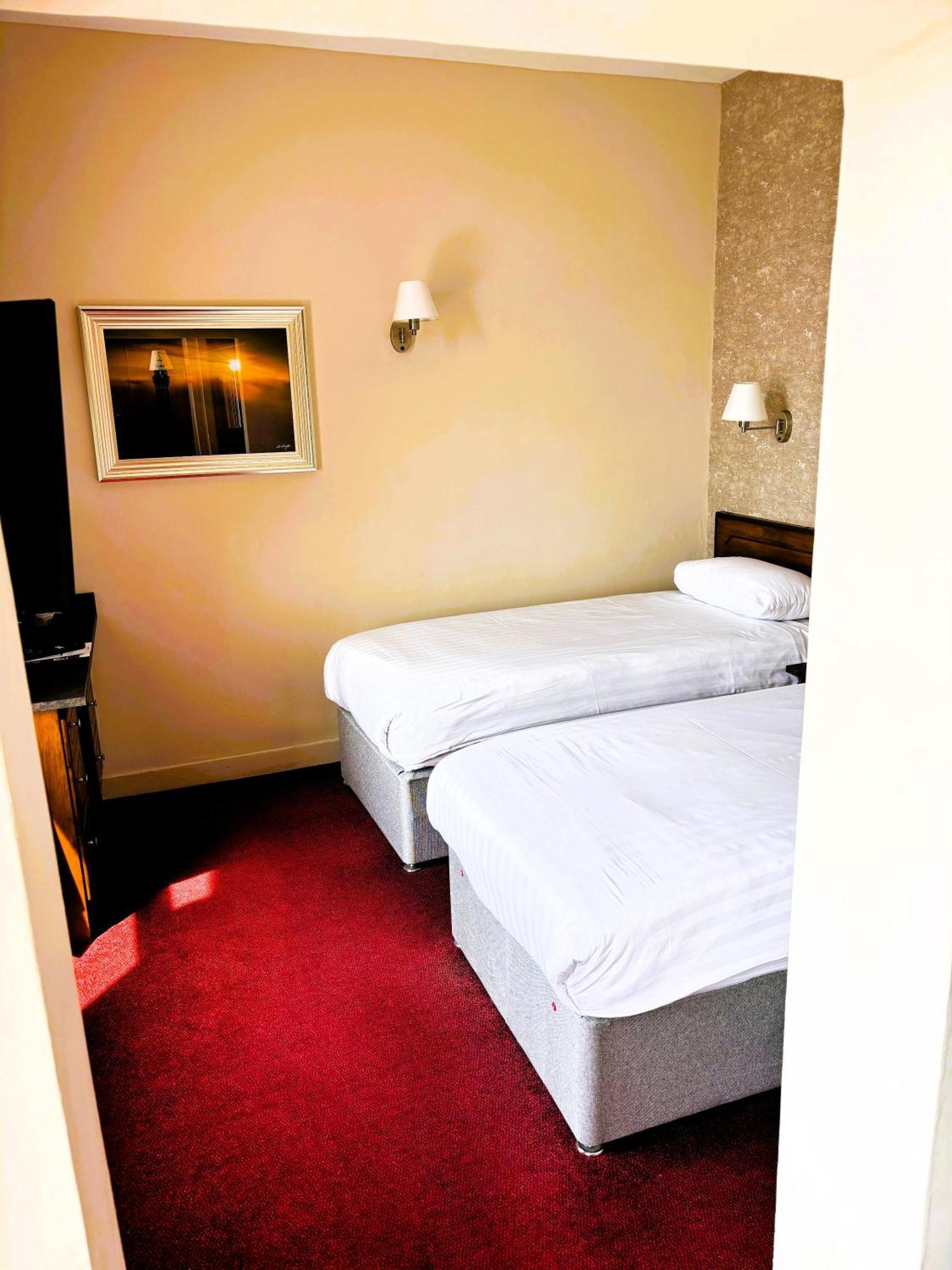 Claremont 3* Блэкпул
